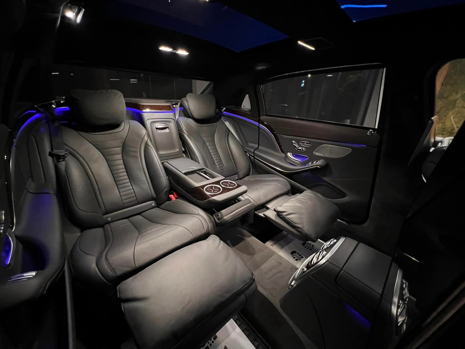 MERCEDES-BENZ S CLASS 560 “MAYBACH”