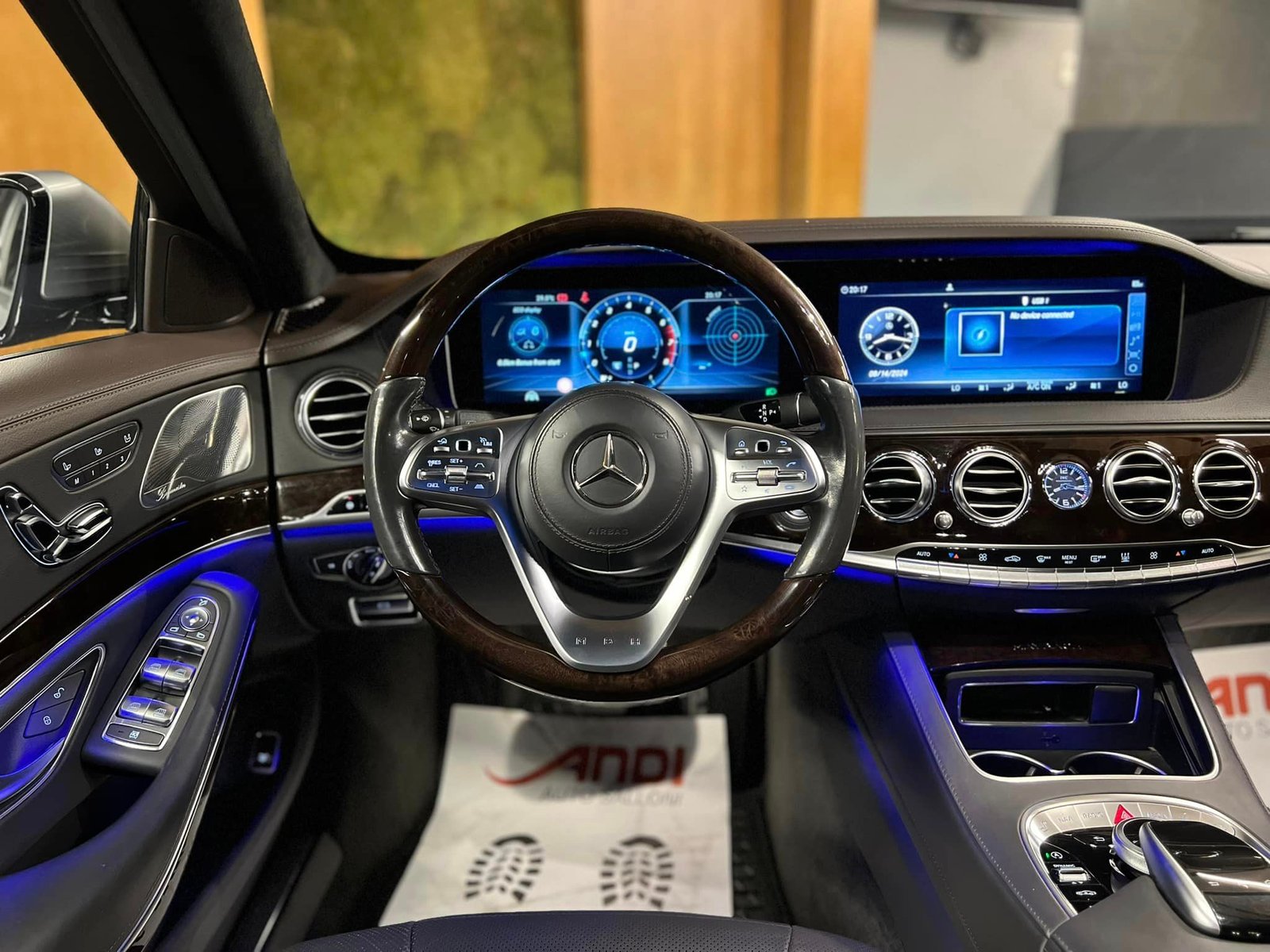 MERCEDES-BENZ S CLASS 560 “MAYBACH”