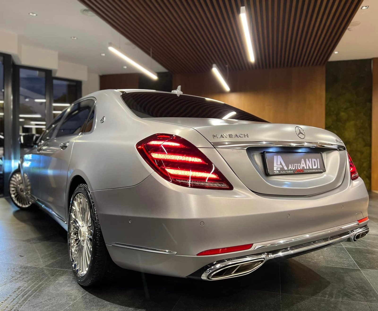 MERCEDES-BENZ S CLASS 560 “MAYBACH”