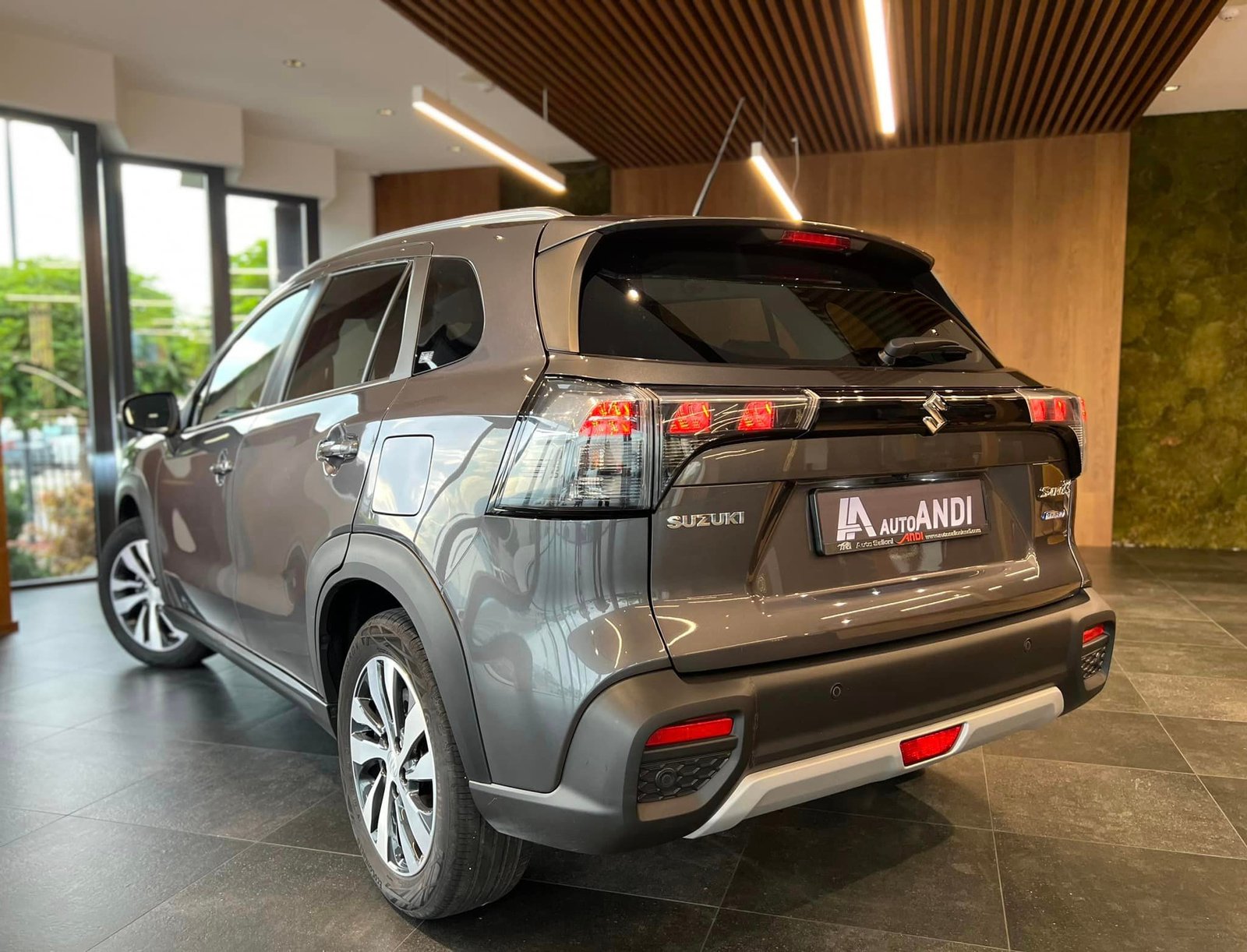 𝐒𝐔𝐙𝐔𝐊𝐈 𝐒-𝐂𝐑𝐎𝐒𝐒 𝐒𝐗𝟒 1.4 𝐁𝐄𝐍𝐙𝐈𝐍/𝐇𝐘𝐁𝐑𝐈𝐃